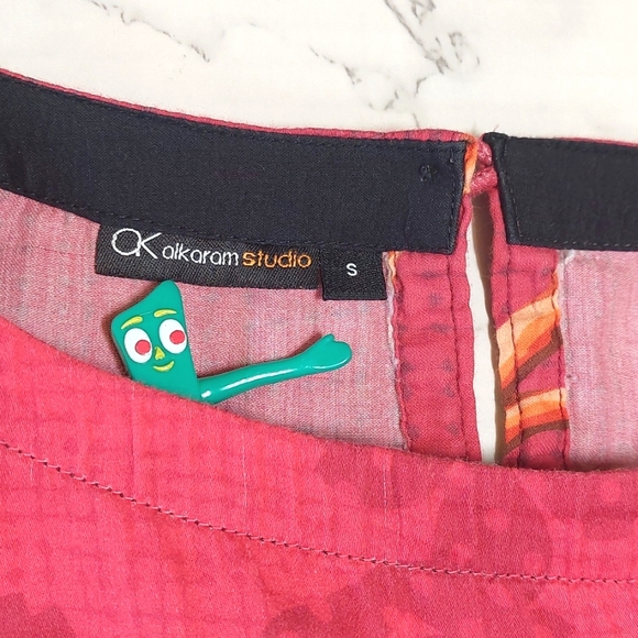 Red cotton parrot-printed kurta swimsuit cover-up with pockets, size S - Picture 4 of 7